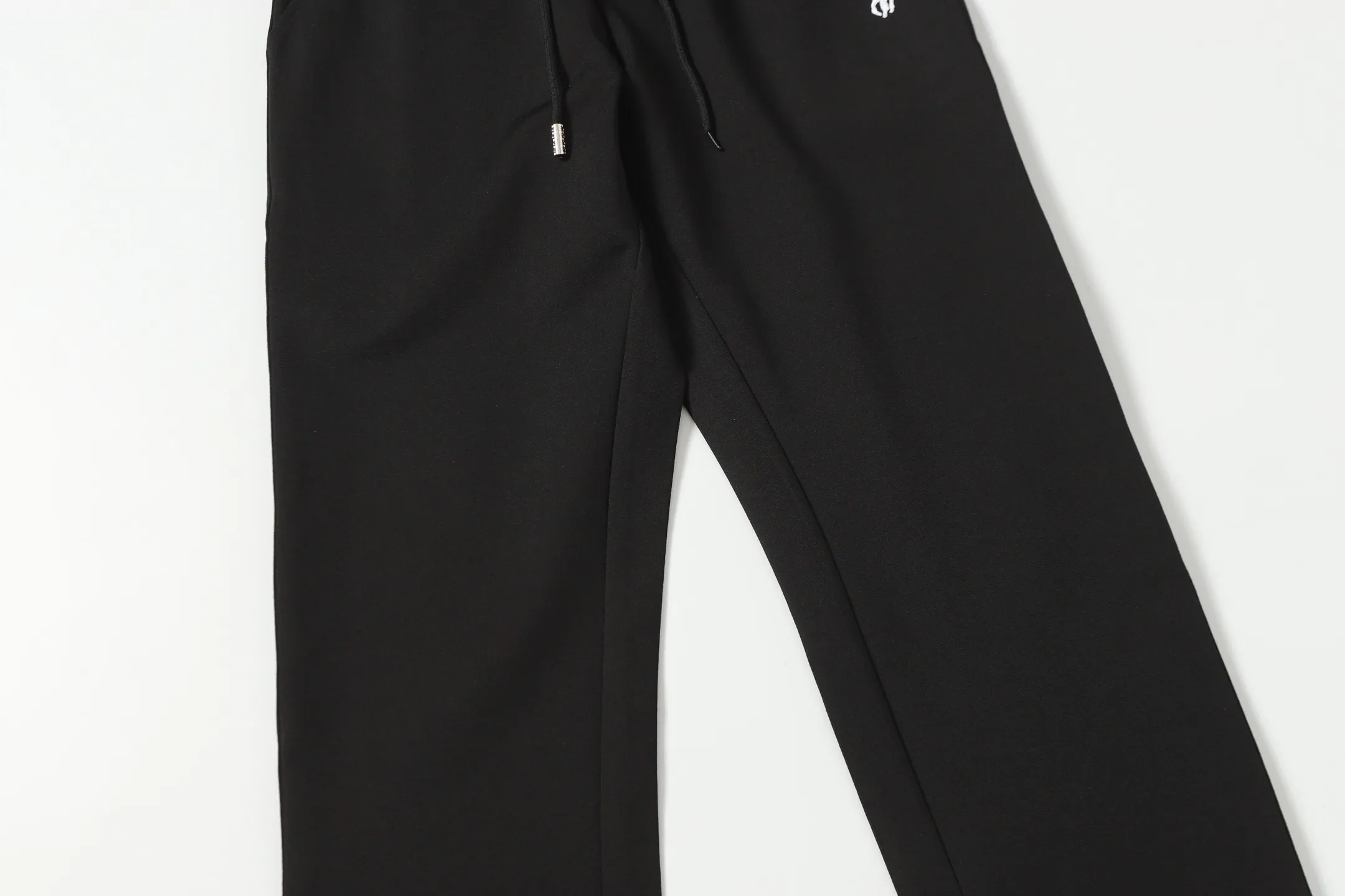 P260 🔥50ss new product Paul Ralph Lauren trousers, original counter casual, with knitting, luxury classic brand original LOGO accessories, counter best-selling style, very comfortable to wear, low-key yet luxurious, very classy to wear. Needless to say, the trousers style and tailoring, the upper body is exquisite and vivid👍High-end first-class top quality materials, truly palace-level casual pants, made of Turkish cotton ✂️The quality is outstanding. After heavy washing, the pants are very soft and not picky. The upper body is absolutely stylish and extremely luxurious. Size: S.M.L.XL.XXL